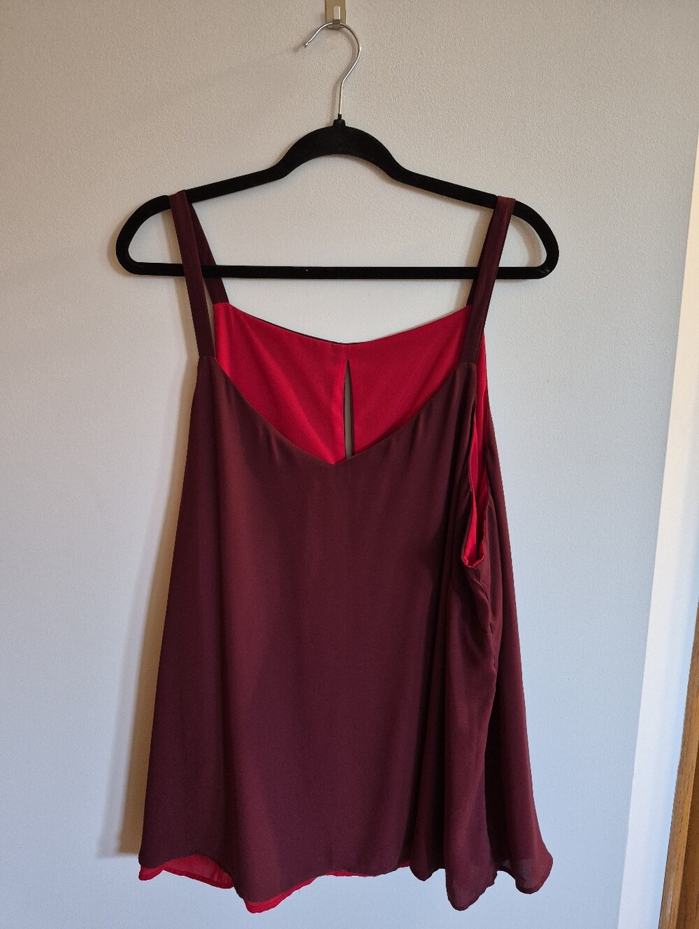 Plus Size Burgundy & Red Reversible Sleeveless Blouse Size 24